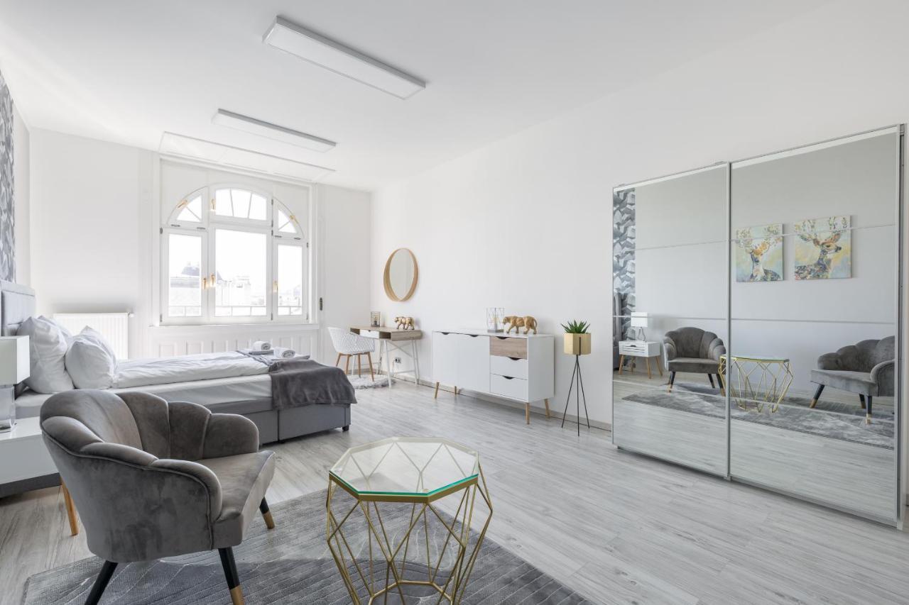 Designer Apartment On The Budapest Broadway With 2Br And Ac Εξωτερικό φωτογραφία