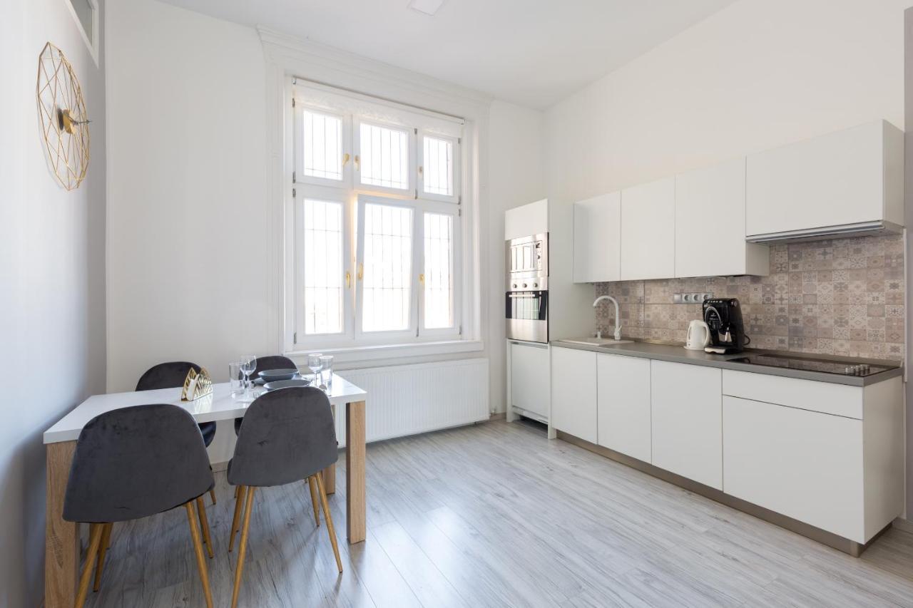 Designer Apartment On The Budapest Broadway With 2Br And Ac Εξωτερικό φωτογραφία