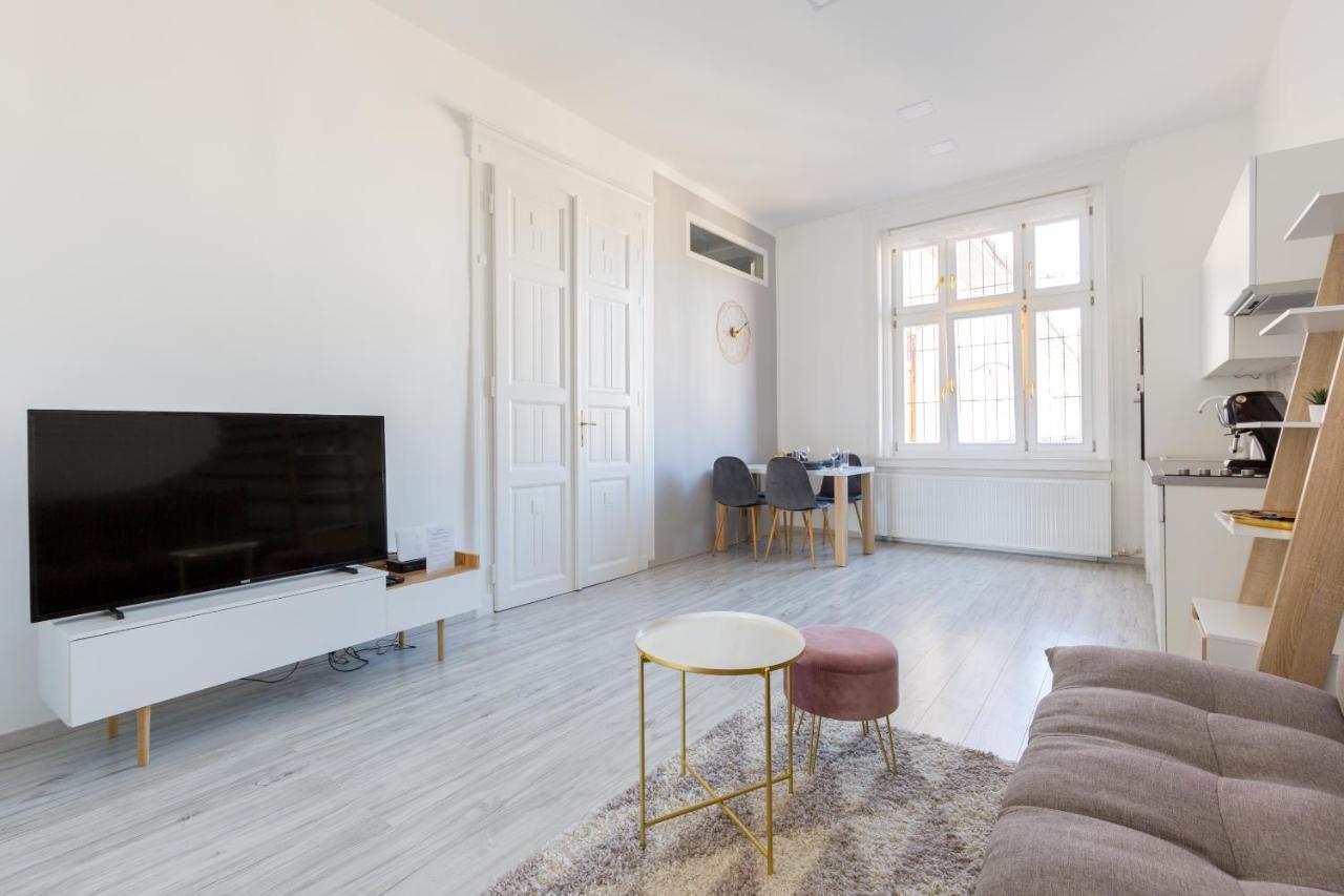 Designer Apartment On The Budapest Broadway With 2Br And Ac Εξωτερικό φωτογραφία